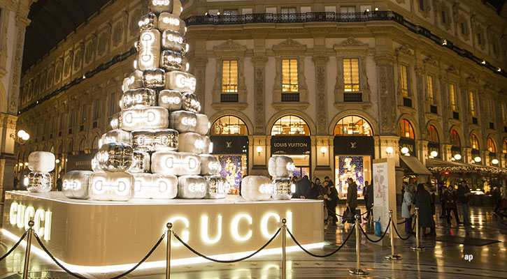 Gucci Christmas tree in Milan