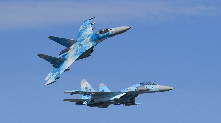 Pair of Ukrainian combat aircraft in flight