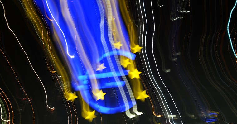 Frankfurt&#39;s euro sign monument in a motion-blurred image