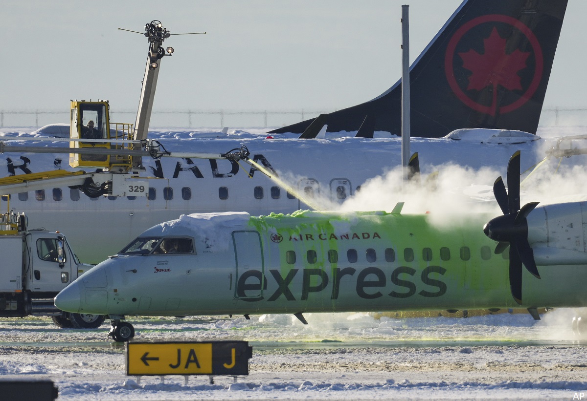 Air Canada planes in winter
