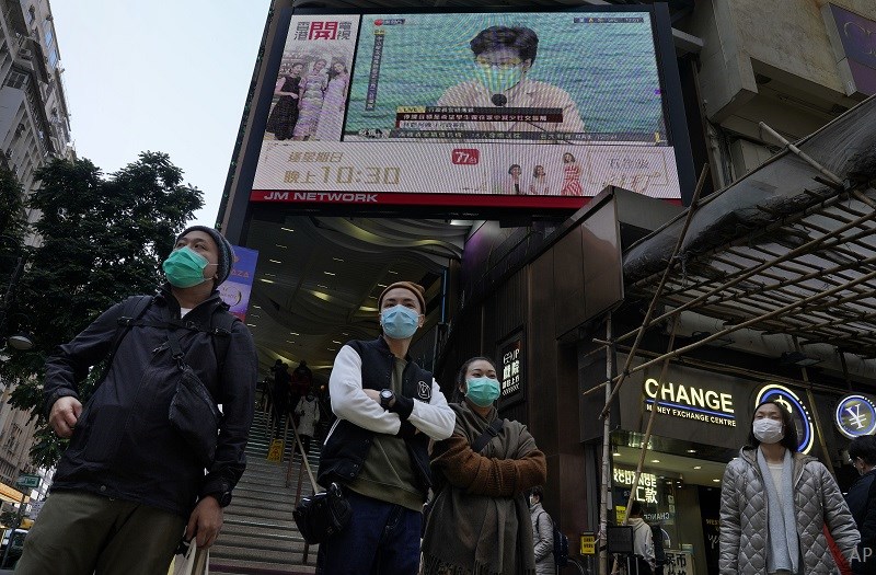 People in masks in Korea