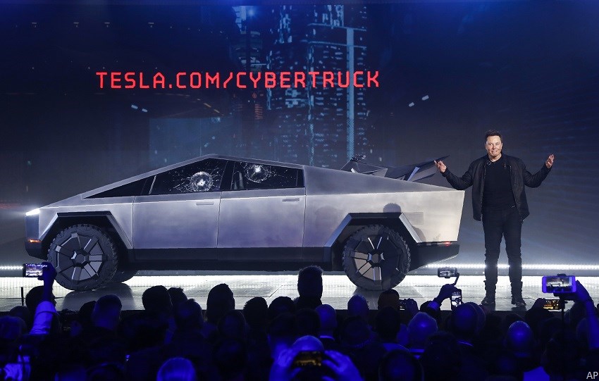 Tesla Cybertruck with broken windows