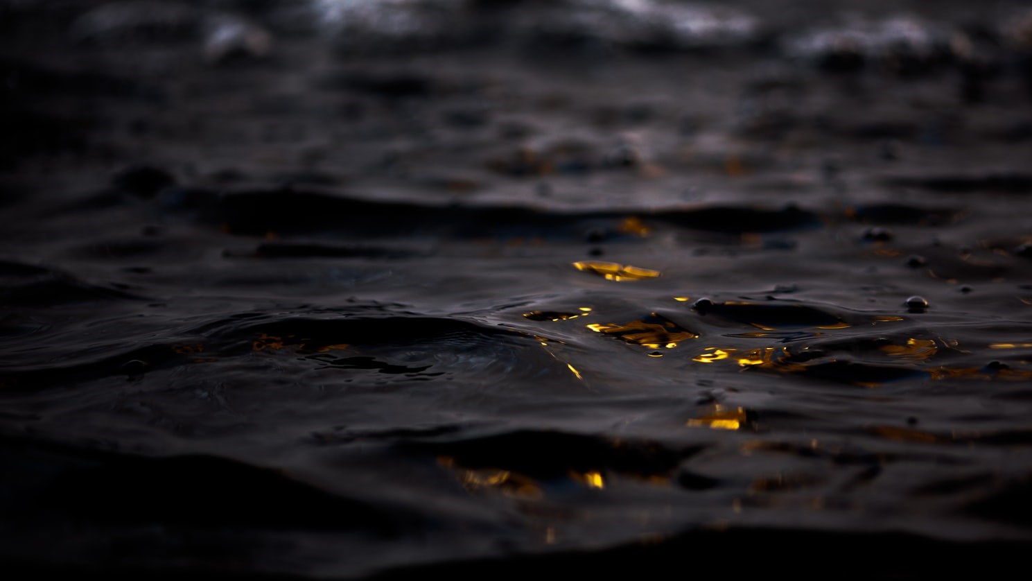 Gold flashes under water