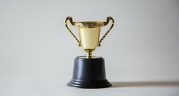 Gold trophy 368x198