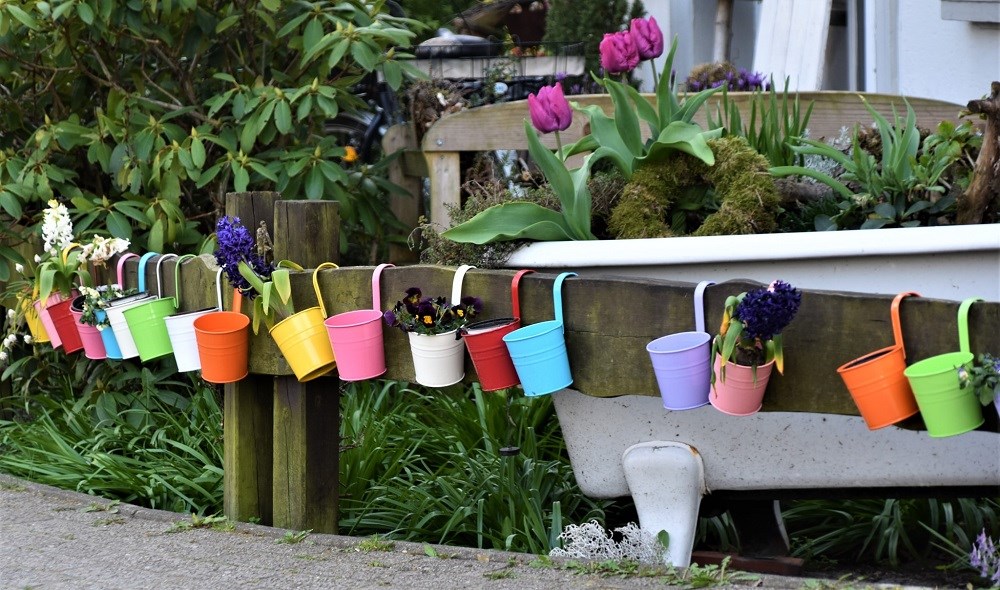 Hanging buckets multi colour