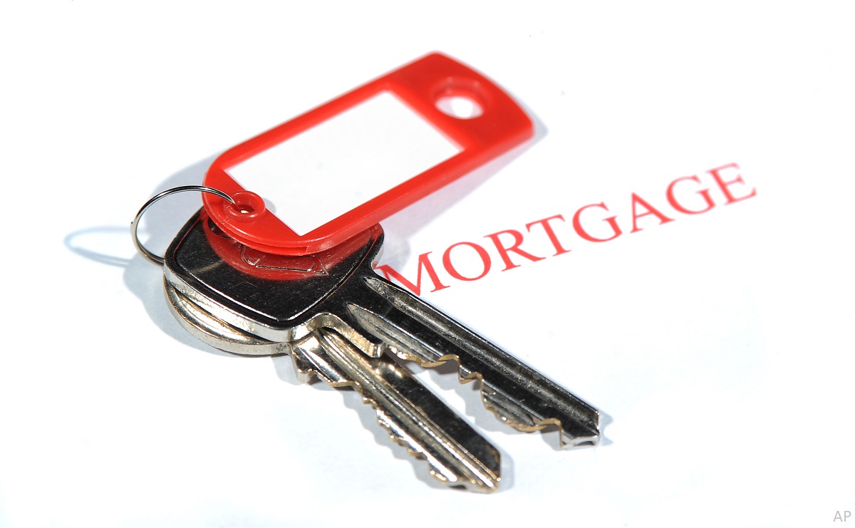 Keys and mortgage paper