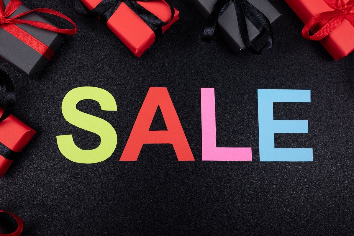 Sale sign with gifts