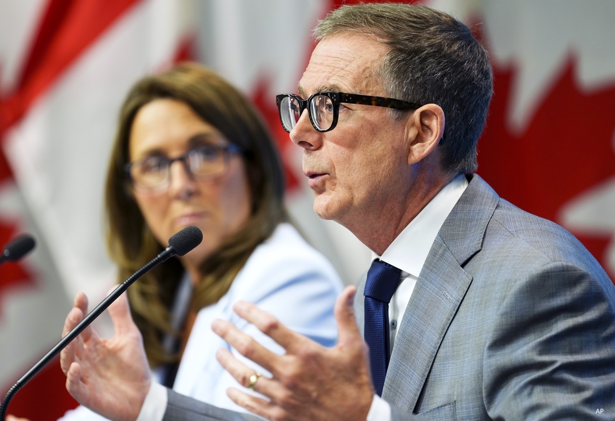 Bank of Canada Governor Tiff Macklem and Senior Deputy Governor Carolyn Rogers hold a press conference at the Bank of Canada in Ottawa on Wednesday, July 12, 2023.